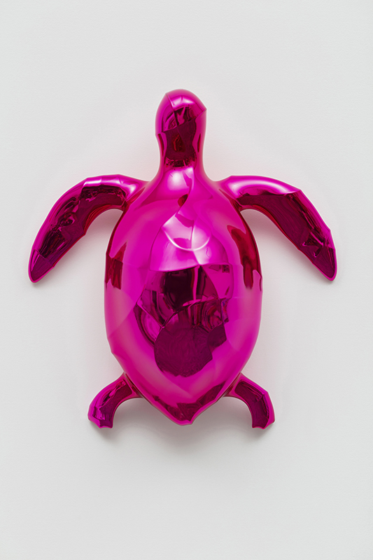 The Crease of Time-Pink Candy Kura, 32x35x13cm, candy chrome paint on resin, 2023.jpg