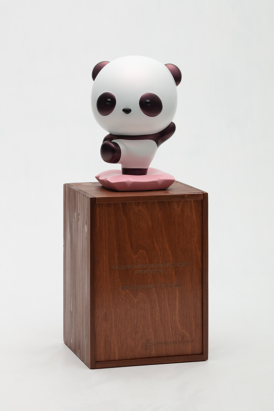 Advancing Panda Fubao, 18x16.5x26.5cm, urethane paint on plastic, 2020(3).jpg
