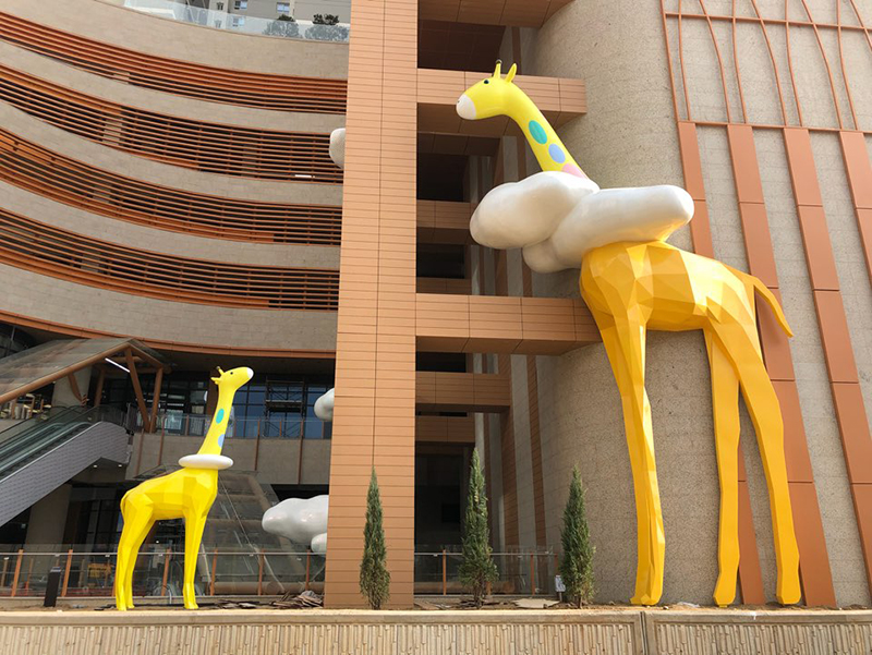 089 Giraffe in Dream-Rudi, 10,000x10,000x12,000mm, stainless steel, 2019 (Hill State-Samsong).jpg