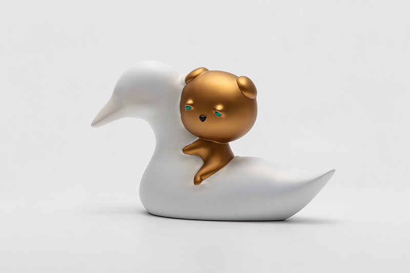 The Sweetest Companion in the world-Gold Sleebu, 42x14x26cm, urethane paint on plastic, 2021.jpg